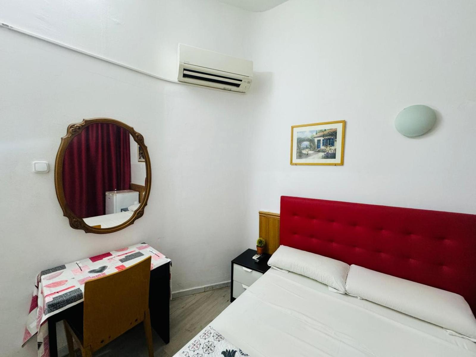 Hostal Mont Thabor Barcelona Eksteriør bilde