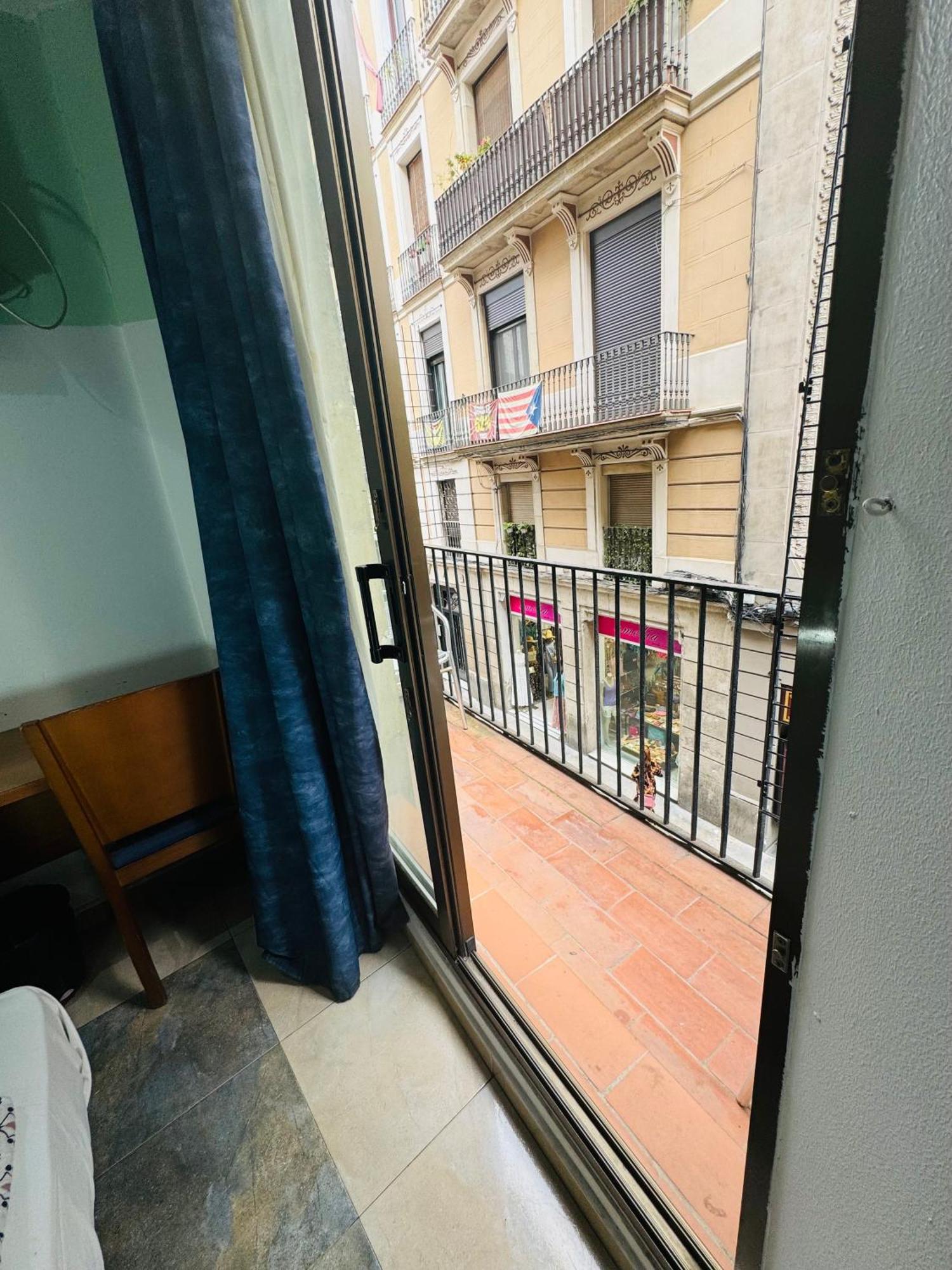 Hostal Mont Thabor Barcelona Eksteriør bilde