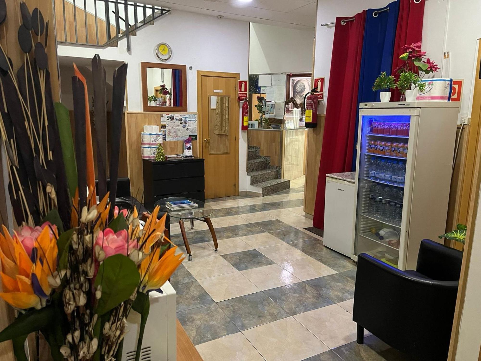 Hostal Mont Thabor Barcelona Eksteriør bilde