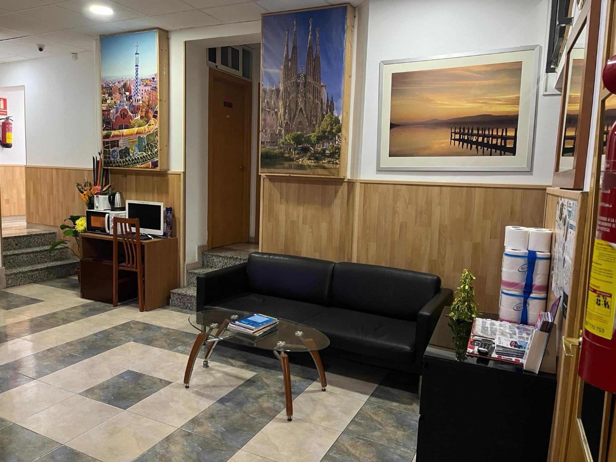 Hostal Mont Thabor Barcelona Eksteriør bilde