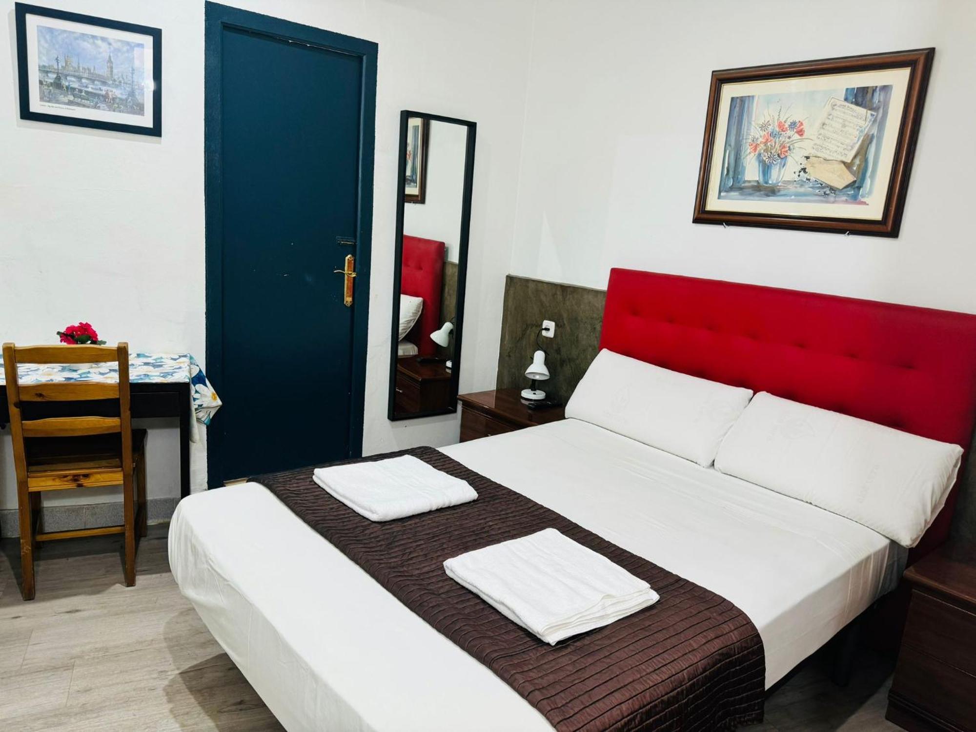 Hostal Mont Thabor Barcelona Eksteriør bilde