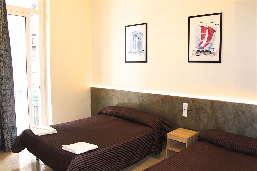 Hostal Mont Thabor Barcelona Eksteriør bilde